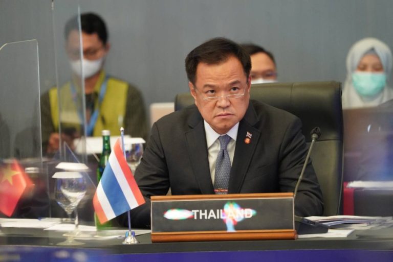 อนุทินเข้าร่วมการประชุมรัฐมนตรีสาธารณสุขอาเซียน ครั้งที่ 15  (15th ASEAN Health Ministers Meeting: 15th AHMM) และการประชุมอื่นที่เกี่ยวข้อง ระหว่างวันที่ 13 – 15 พฤษภาคม 2565 ณ เมืองบาหลี สาธารณรัฐอินโดนีเซีย